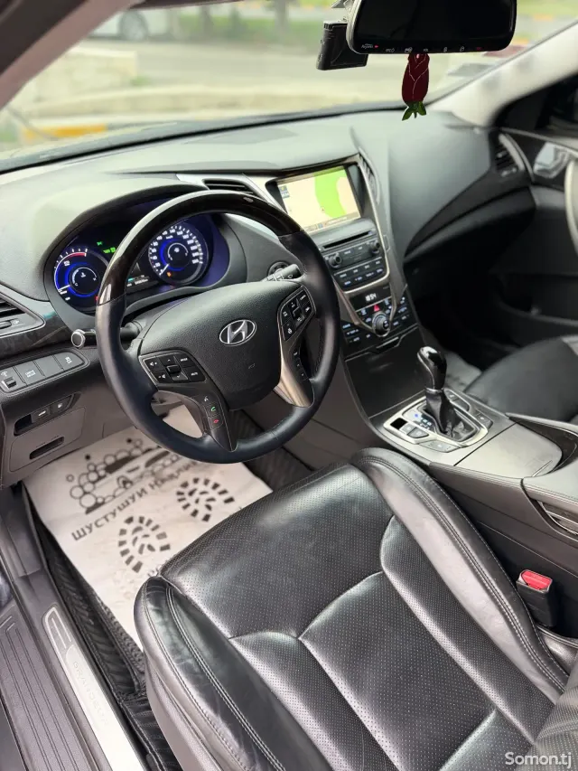 Hyundai Grandeur 2014 · 2.5 AT