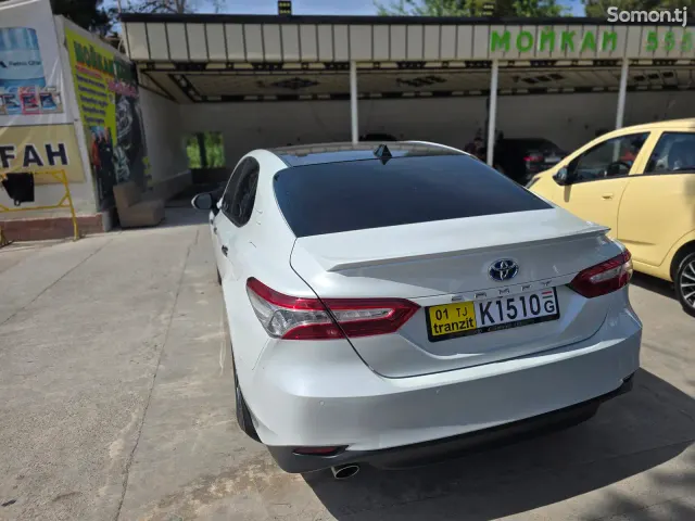Toyota Camry 2020 · 2.5 AT