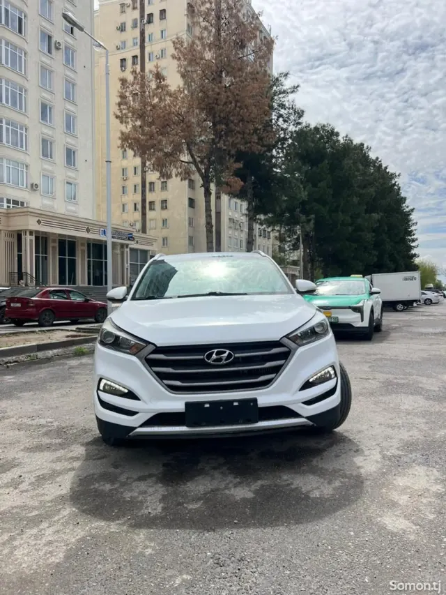 Hyundai Tucson 2016 · 1.6 AT