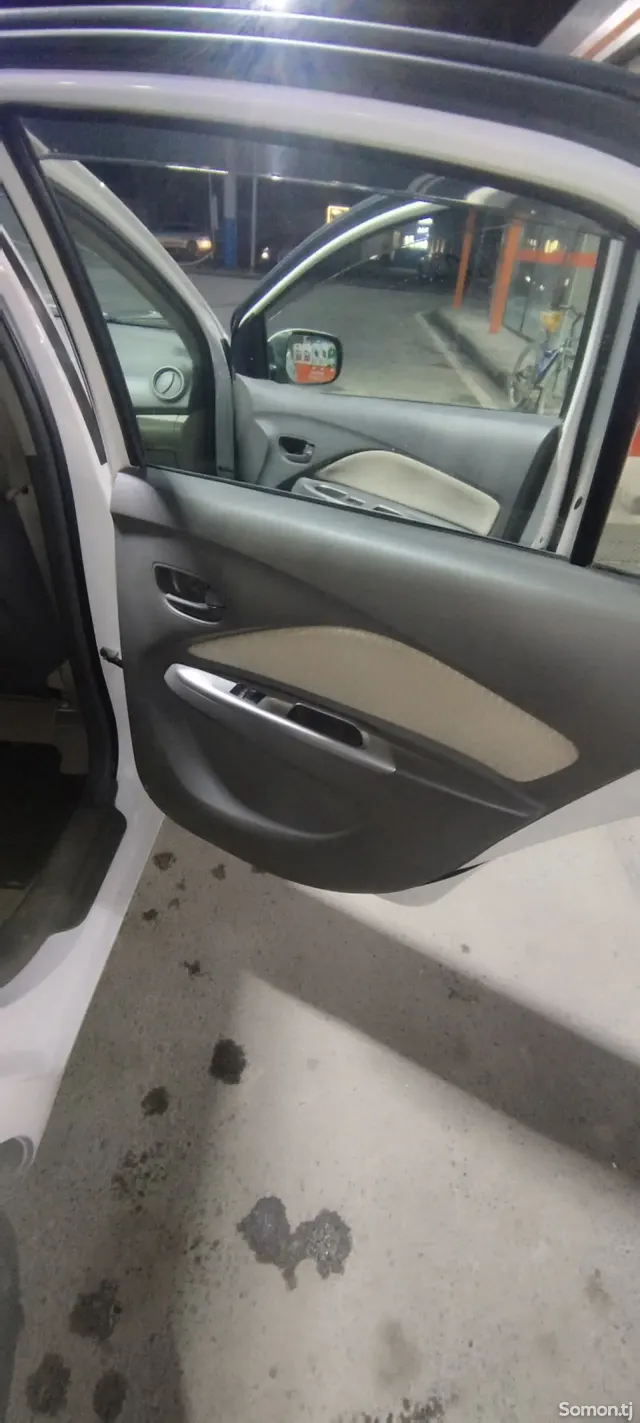 Toyota Belta 2011 · 1.3 AT