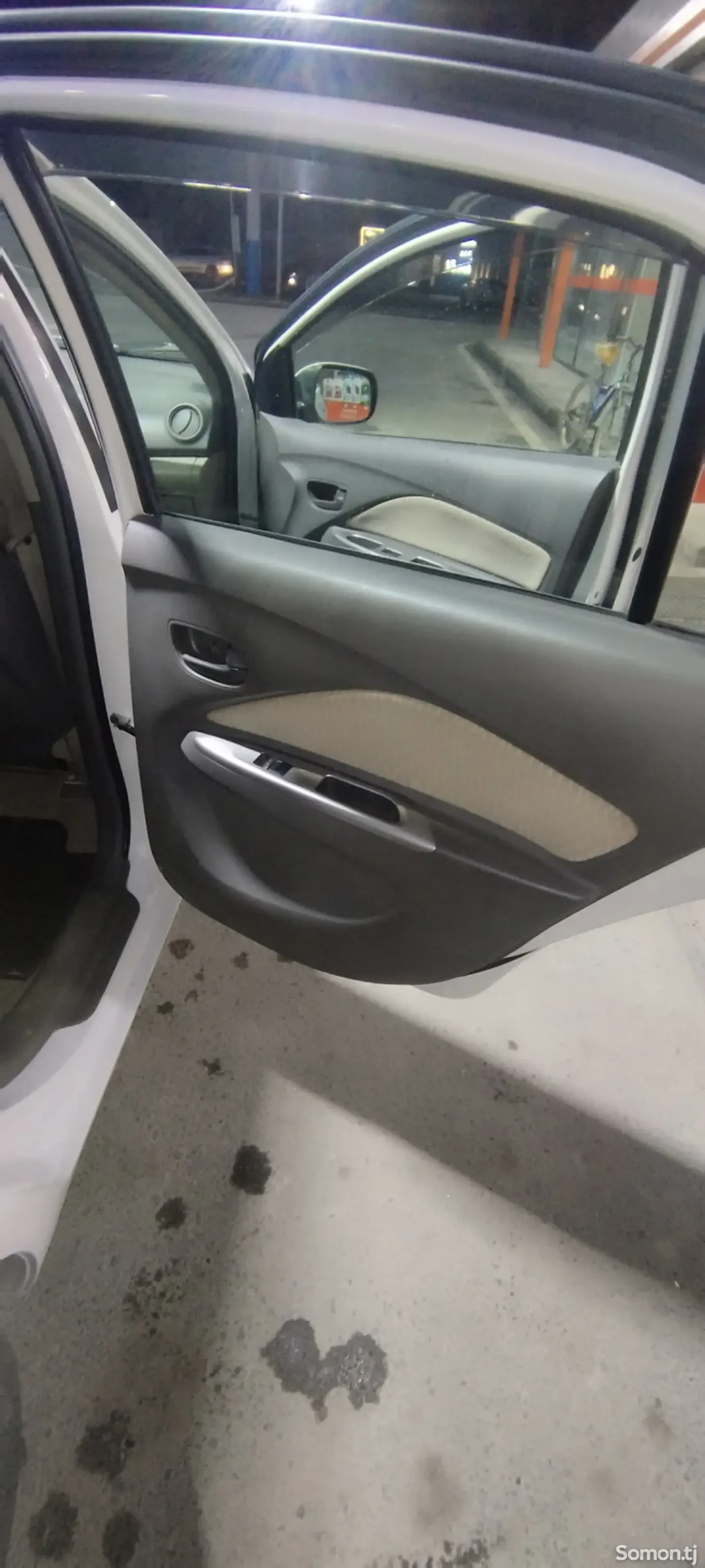 Toyota Belta 2011 · 1.3 AT