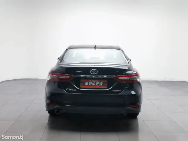 Toyota Camry 2019 · 2.5 AT