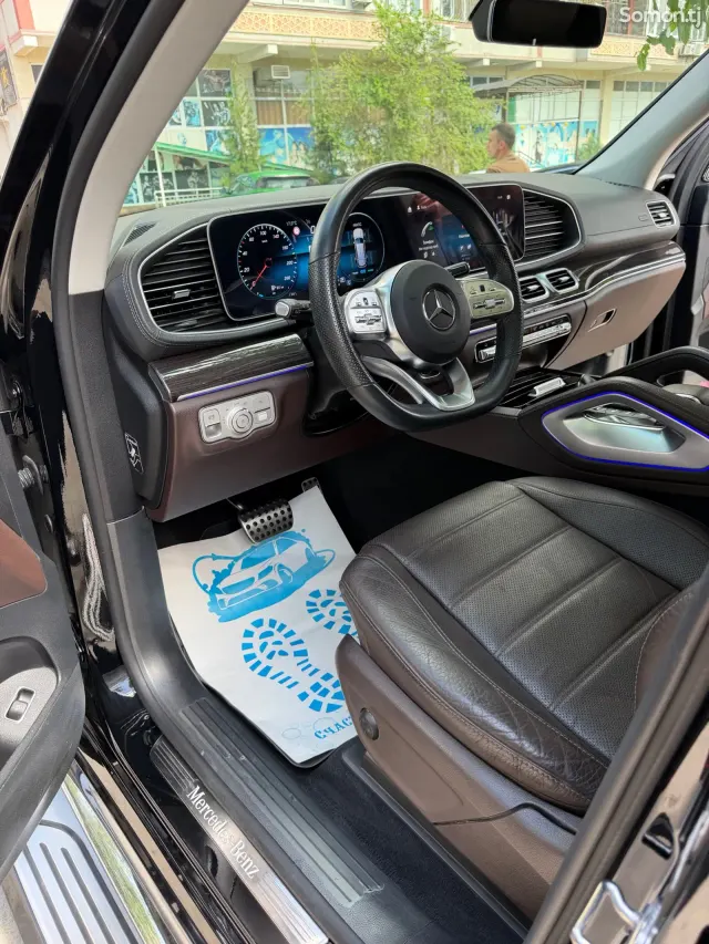 Mercedes-Benz GLS 2023 · 4.5 AT