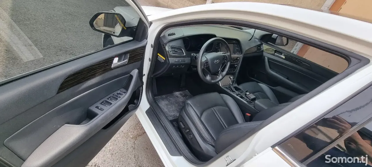 Hyundai Sonata 2016 · 2.0 AT
