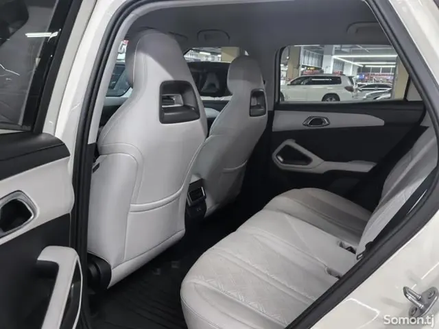 BYD Yuan Up 2026 · AT