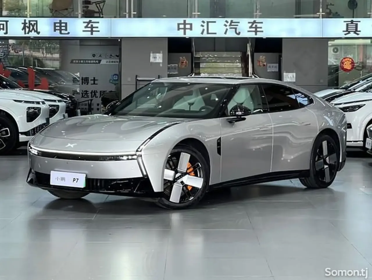 Xpeng P7 2025 · AT
