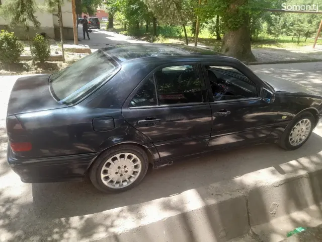 Mercedes-Benz C class 1999 · 2.0 MT