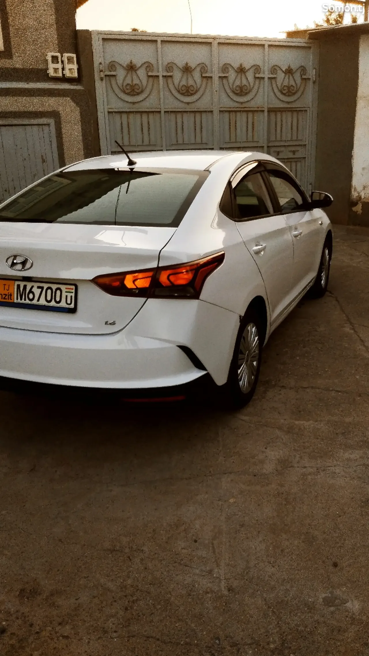 Hyundai Accent 2018 · 1.6 AT