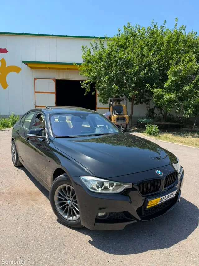 BMW 3 series 2014 · 2.0 AT