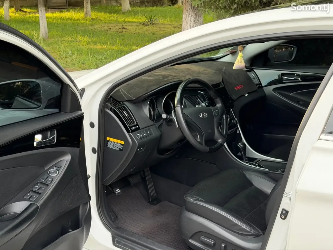 Hyundai Sonata 2011 · 2.0 AT