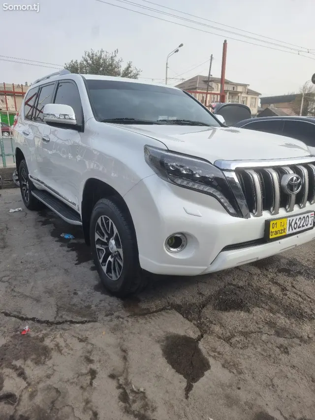 Toyota Land Cruiser Prado 2013 · 0.4 AT