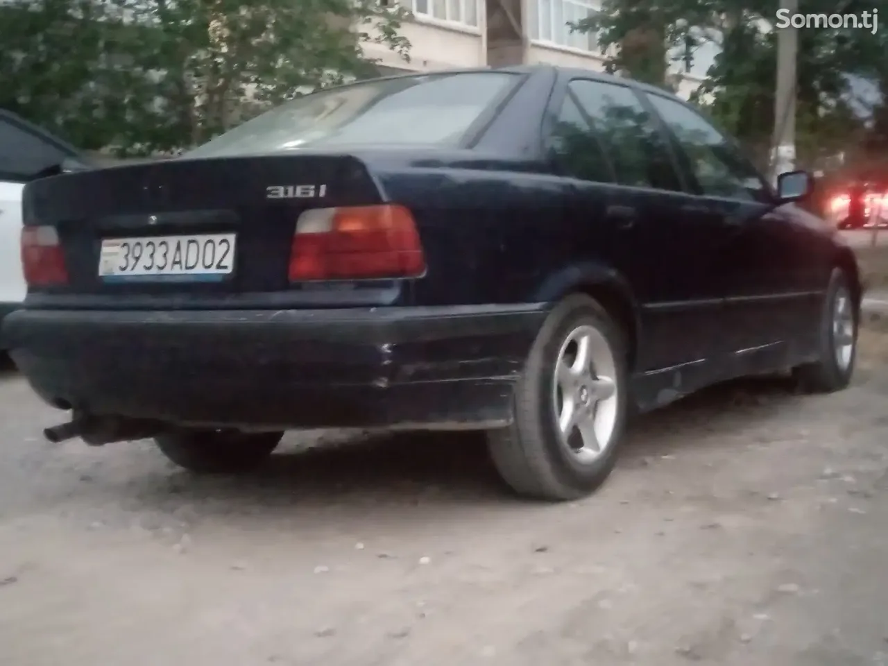 BMW 3 series 1994 · 1.6 MT