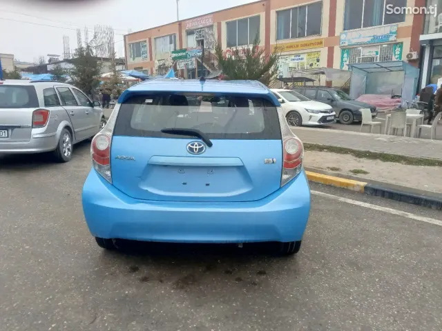 Toyota Aqua 2014 · 1.5 AT