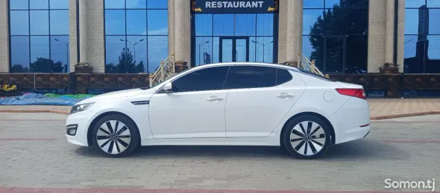 Kia K5 2012 · 2.0 AT
