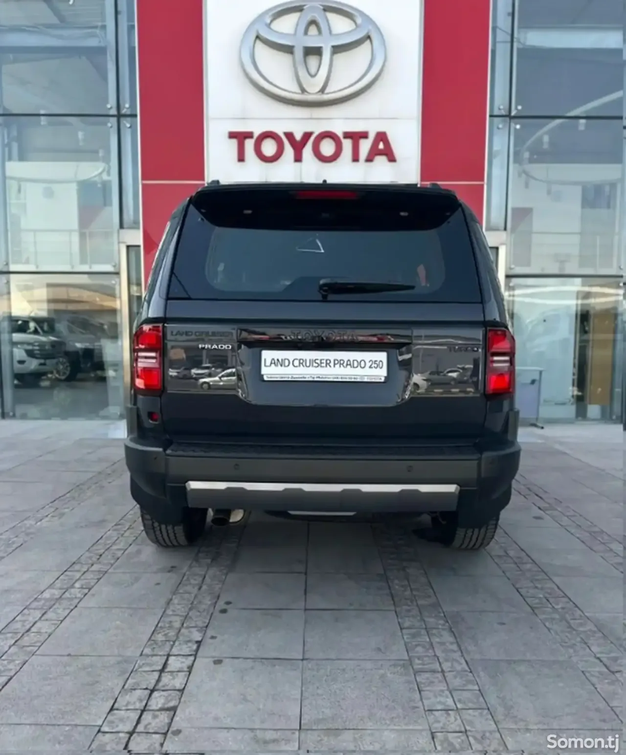 Toyota Land Cruiser Prado 2025 · 2.4 AT