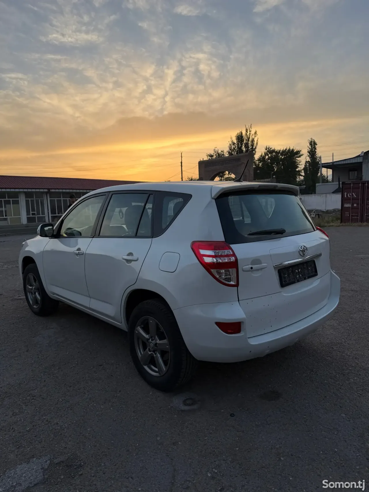 Toyota RAV 4 2012 · 2.0 MT