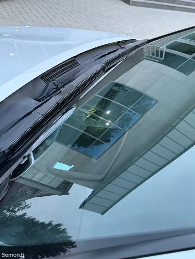 Toyota Camry 2018 · 2.5 AT