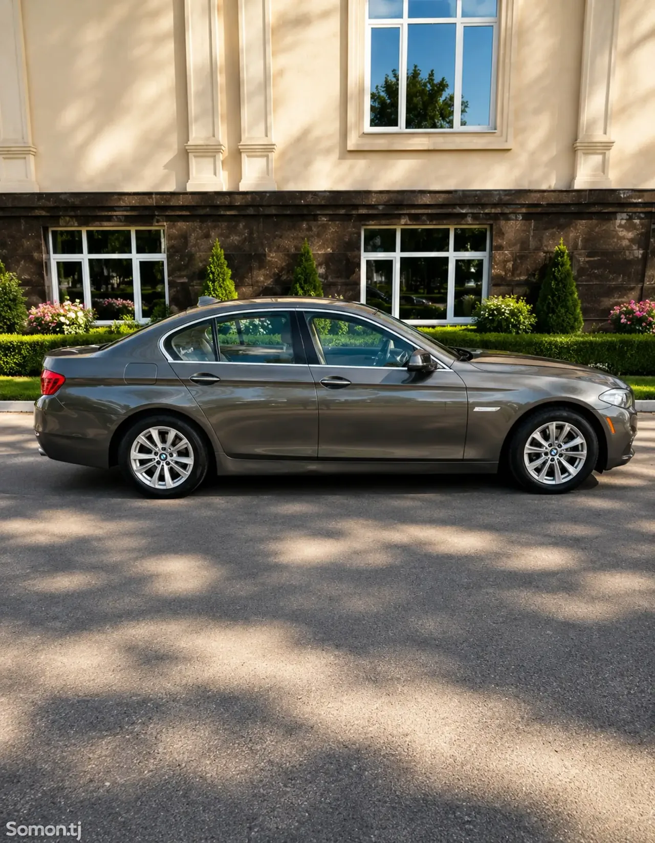 BMW 5 series 2014 · 2.0 AT
