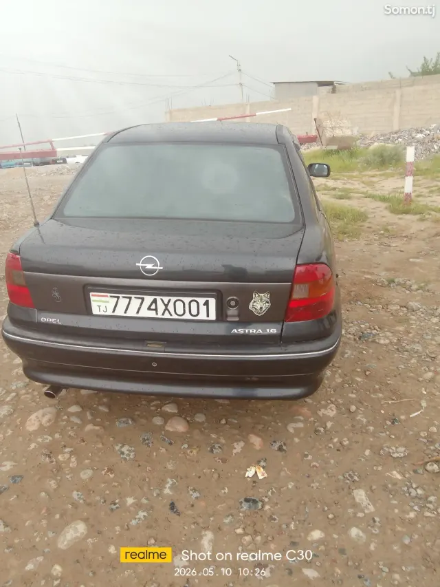 Opel Astra F 1997 · 1.6 MT