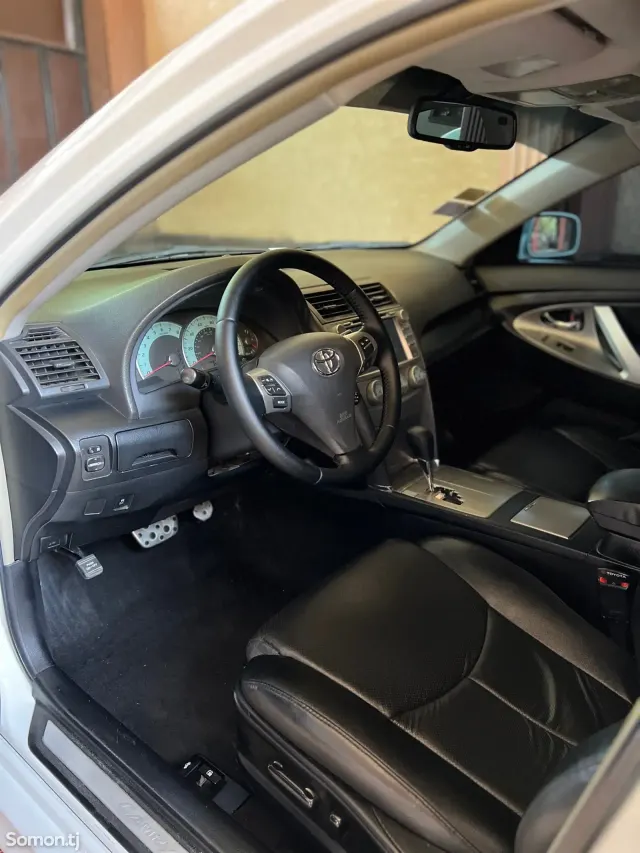 Toyota Camry 2010 · 2.5 AT