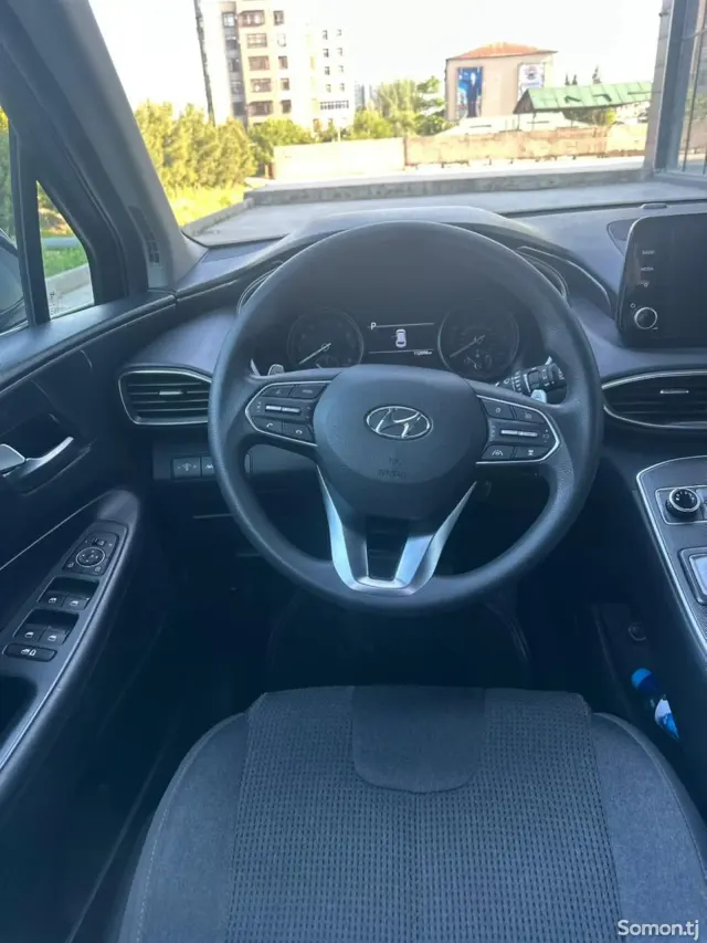 Hyundai Santa Fe 2022 · 2.5 AT