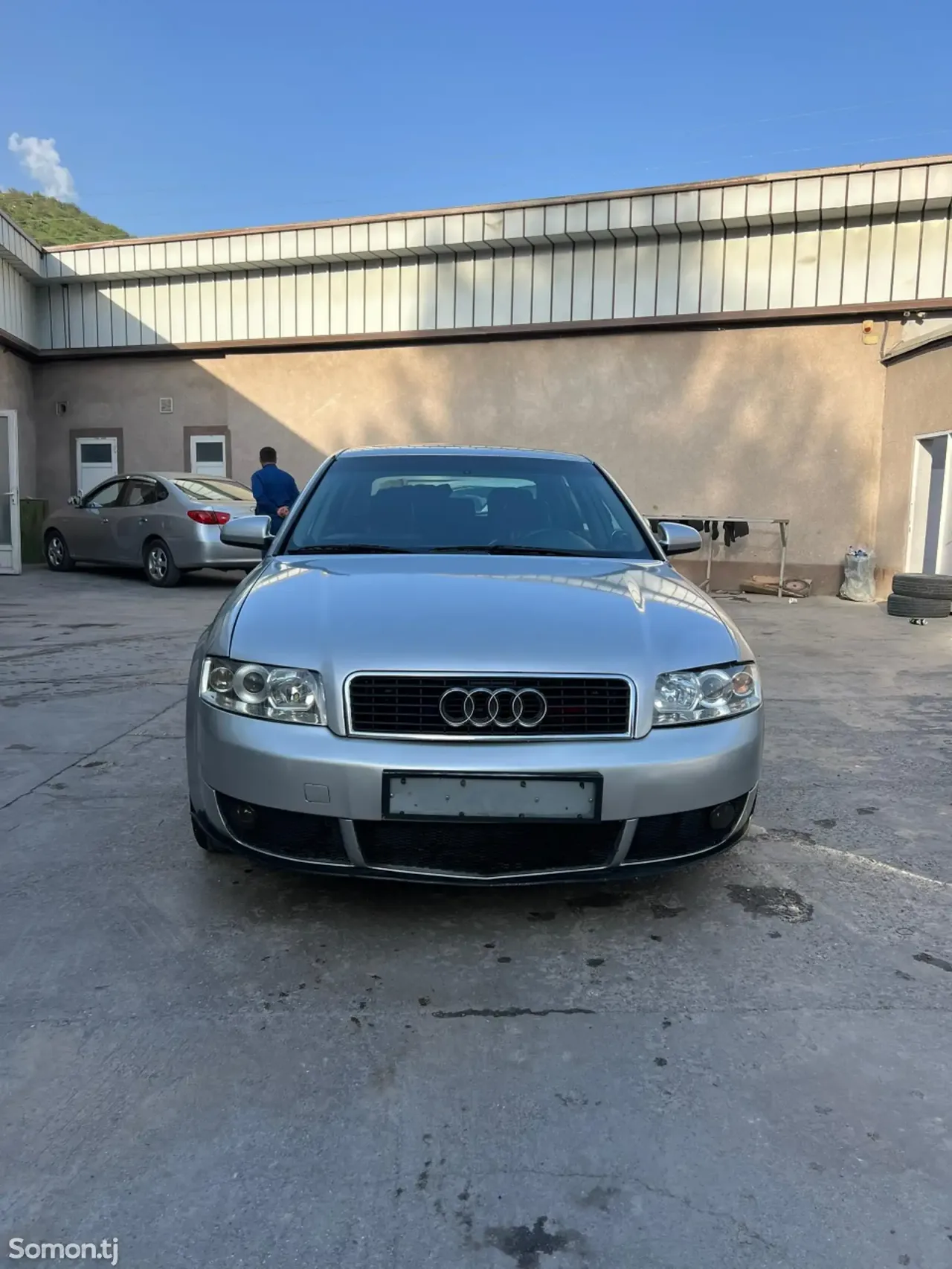 Audi A4 2002 · 1.8 AT