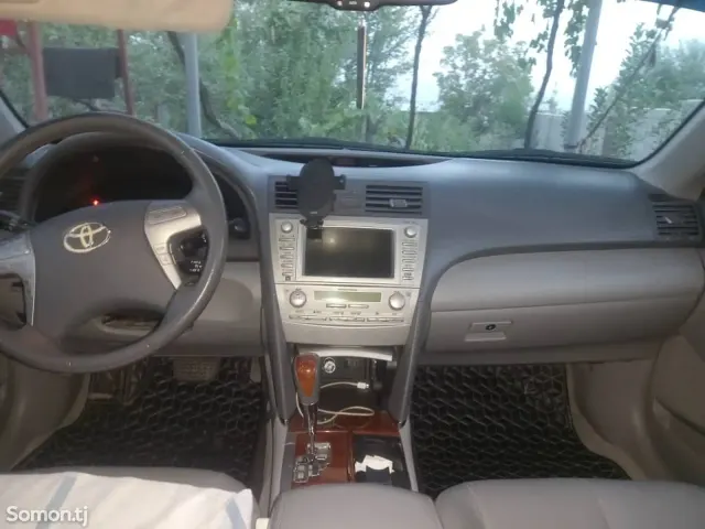 Toyota Camry 2011 · 2.5 AT