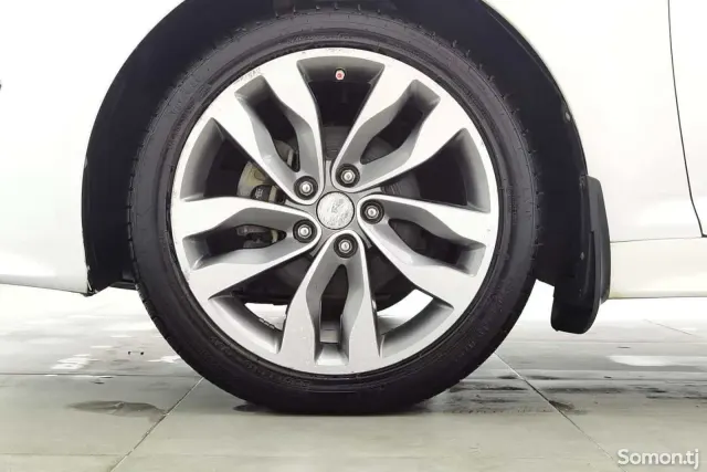Kia K5 2014 · 2.0 AT