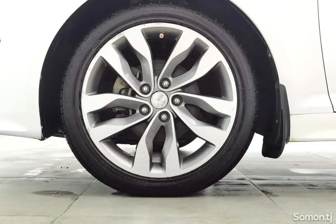 Kia K5 2014 · 2.0 AT
