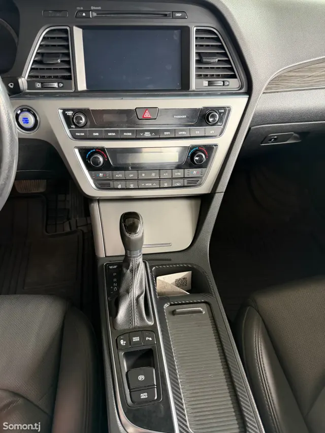Hyundai Sonata 2014 · 2.4 AT