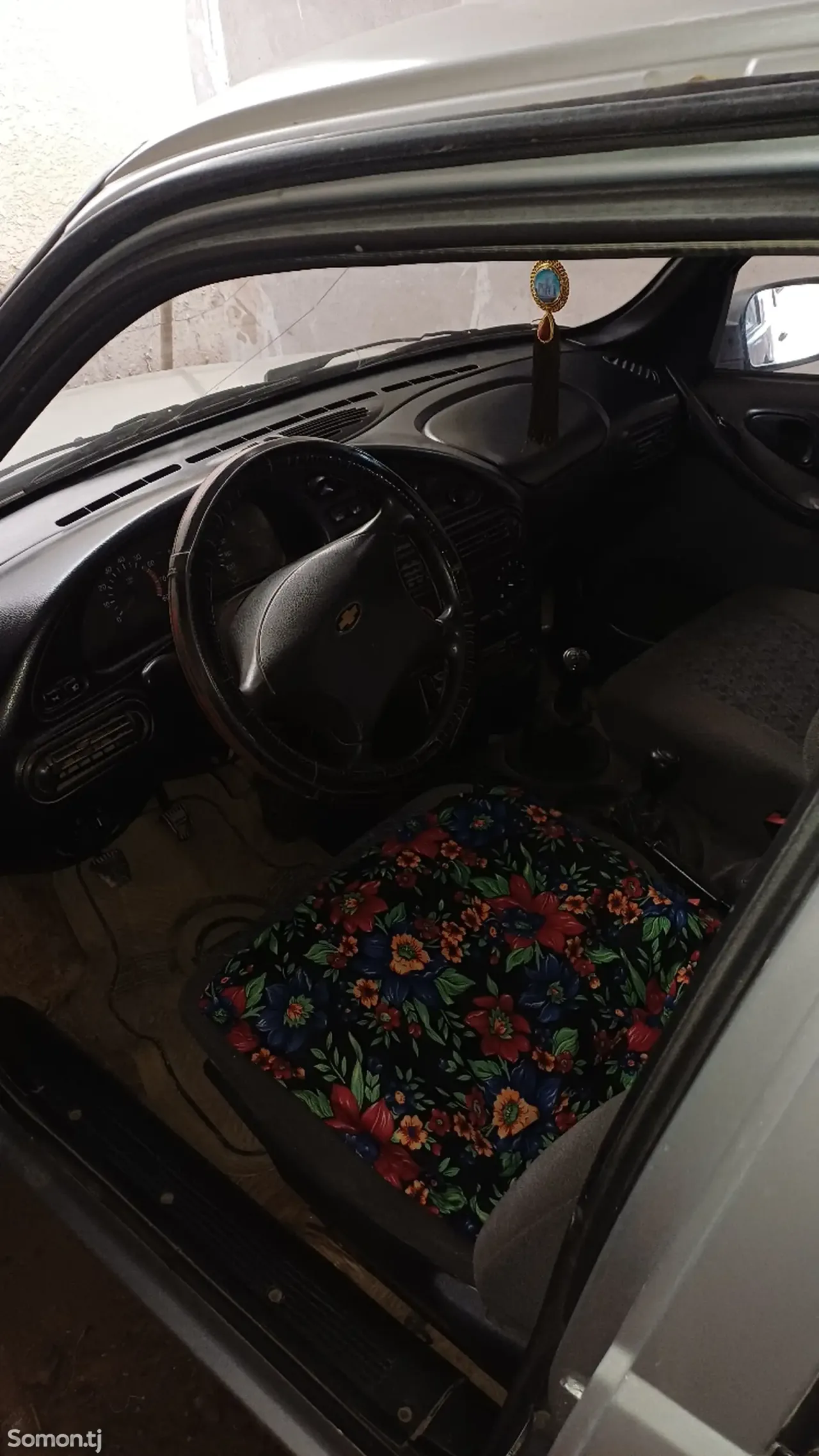 Chevrolet Niva 2006 · 1.6 MT
