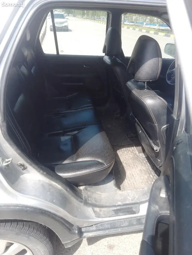 Honda CR-V 2005 · 2.4 MT