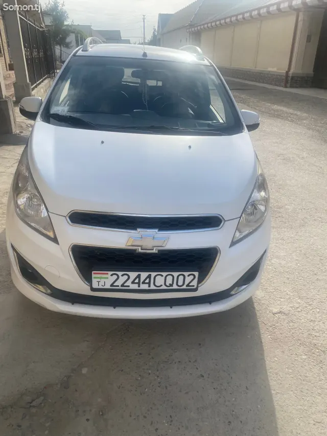 Chevrolet Spark 2016 · 1.1 AT