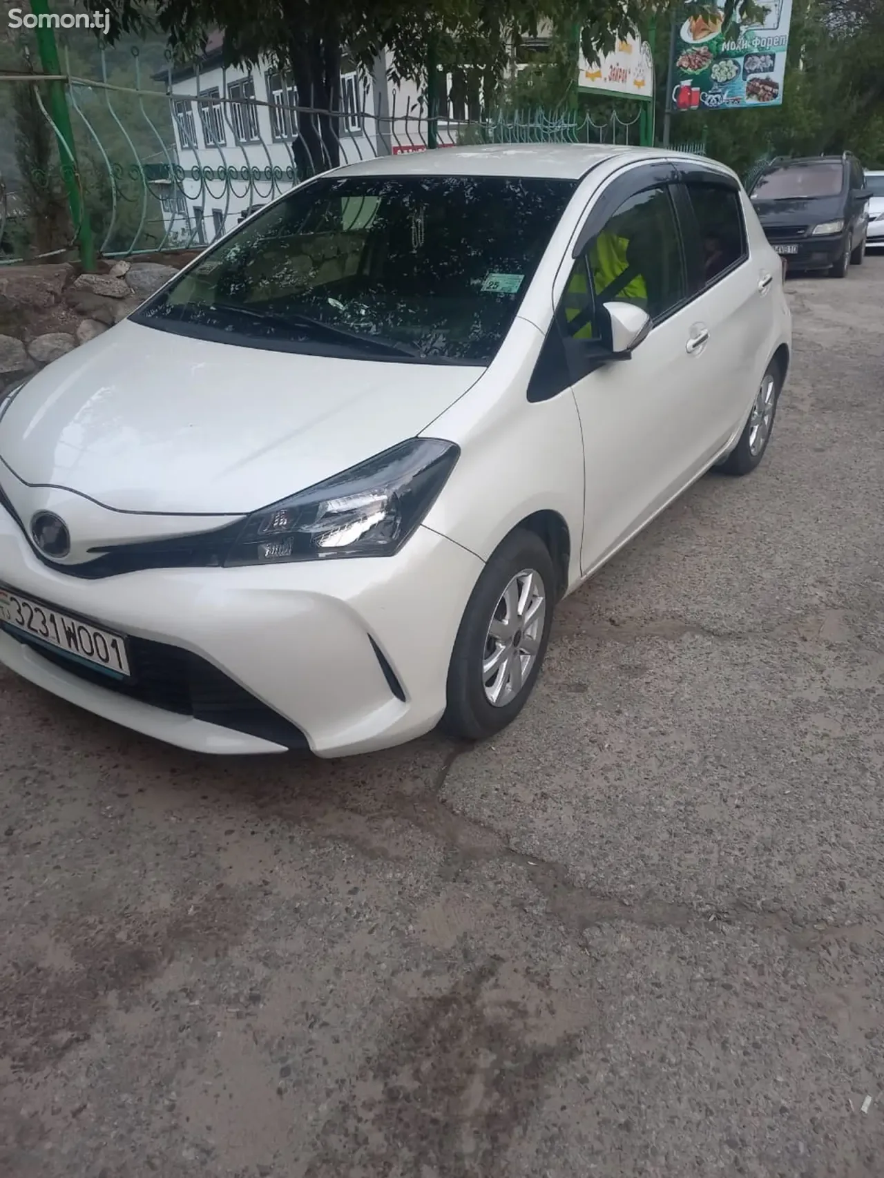 Toyota Vitz 2014 · 1.3 AT