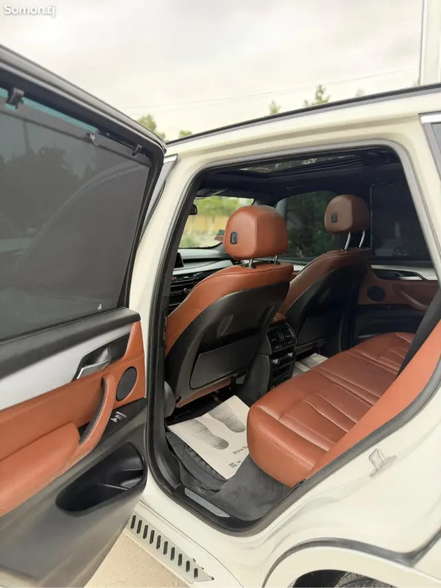 BMW X5 2014 · 3.5 AT