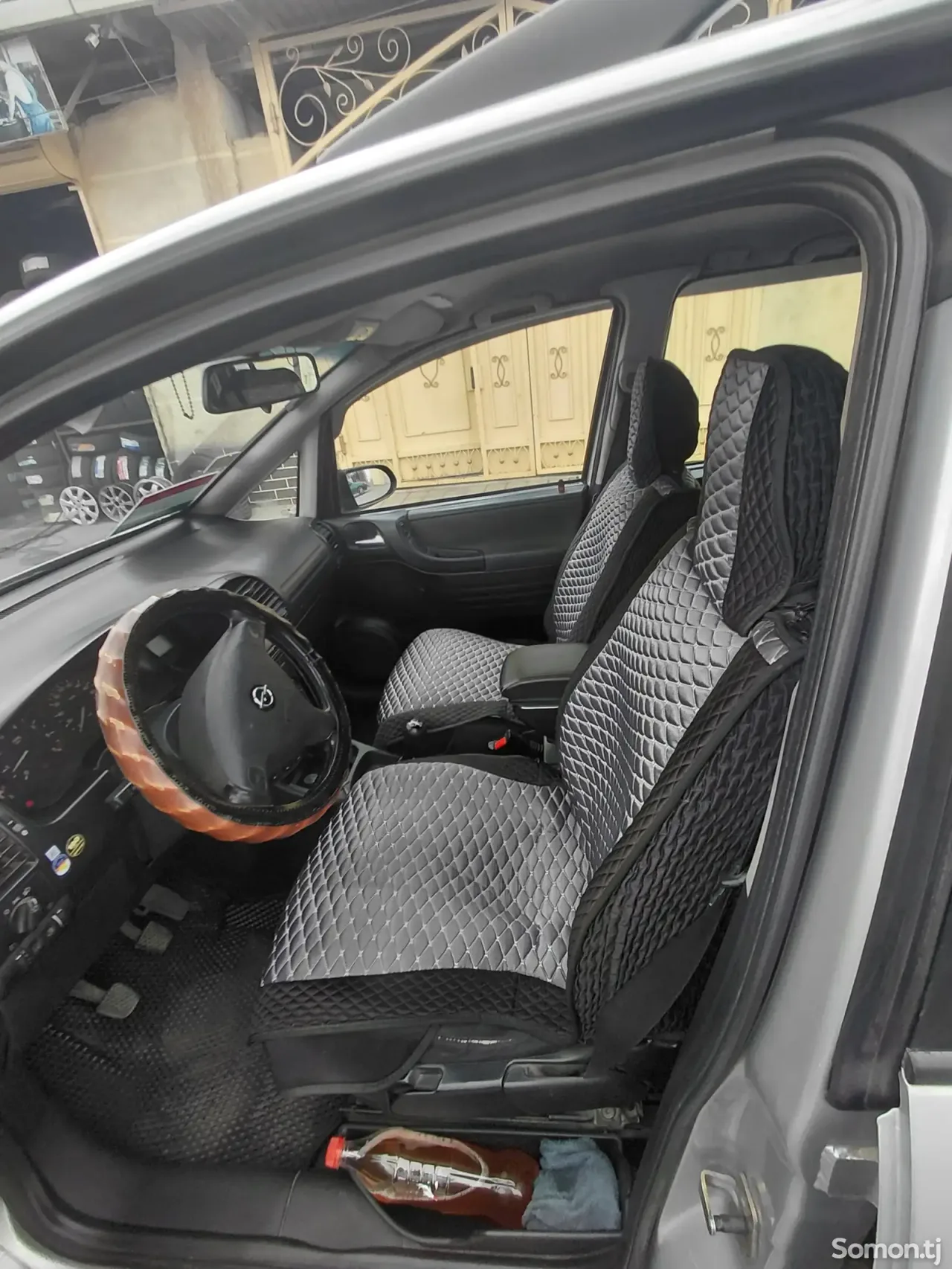 Opel Zafira 1999 · 1.6 MT