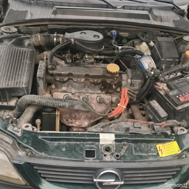 Opel Vectra B 1998 · 1.6 MT