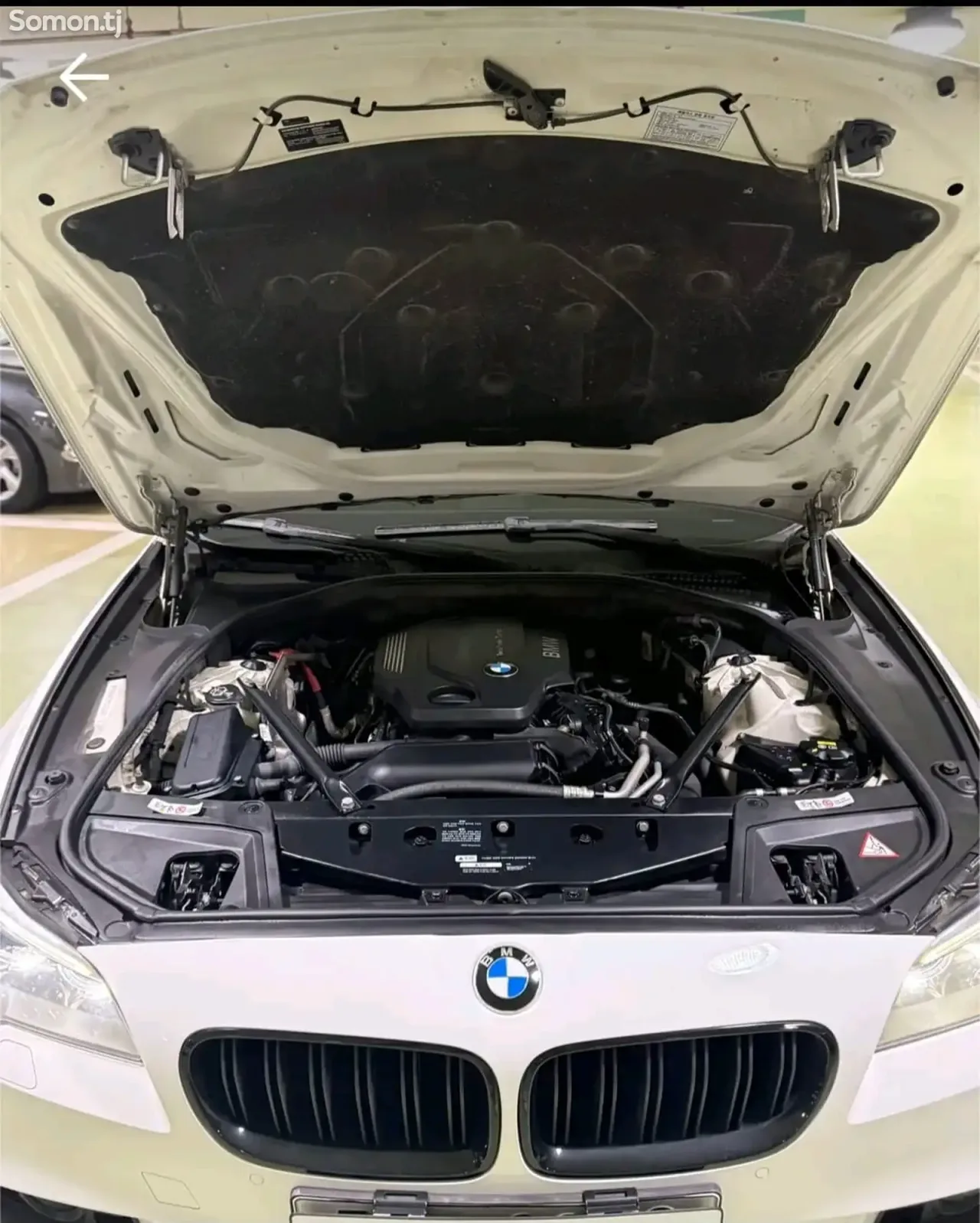 BMW 5 series 2015 · 2.0 AT