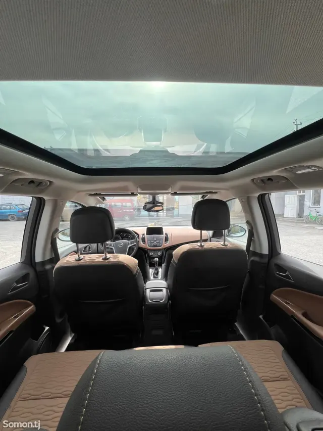 Opel Zafira 2015 · 1.6 AT