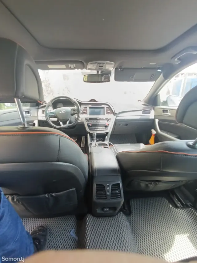 Hyundai Sonata 2014 · 2.0 AT