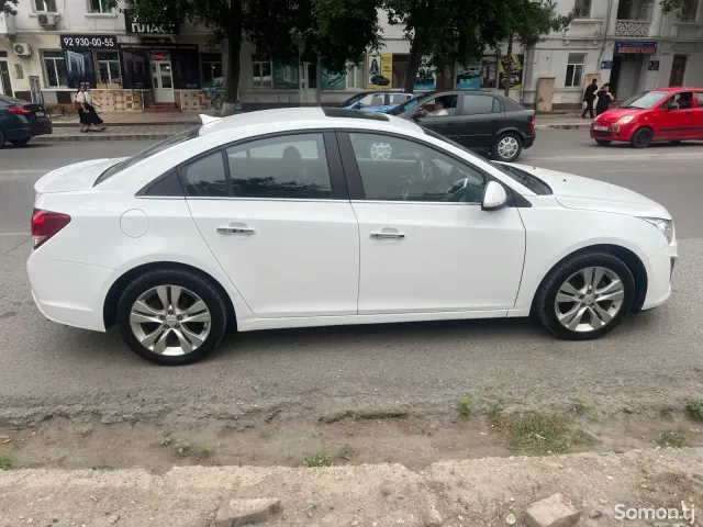 Chevrolet Cruze 2014 · 1.4 AT