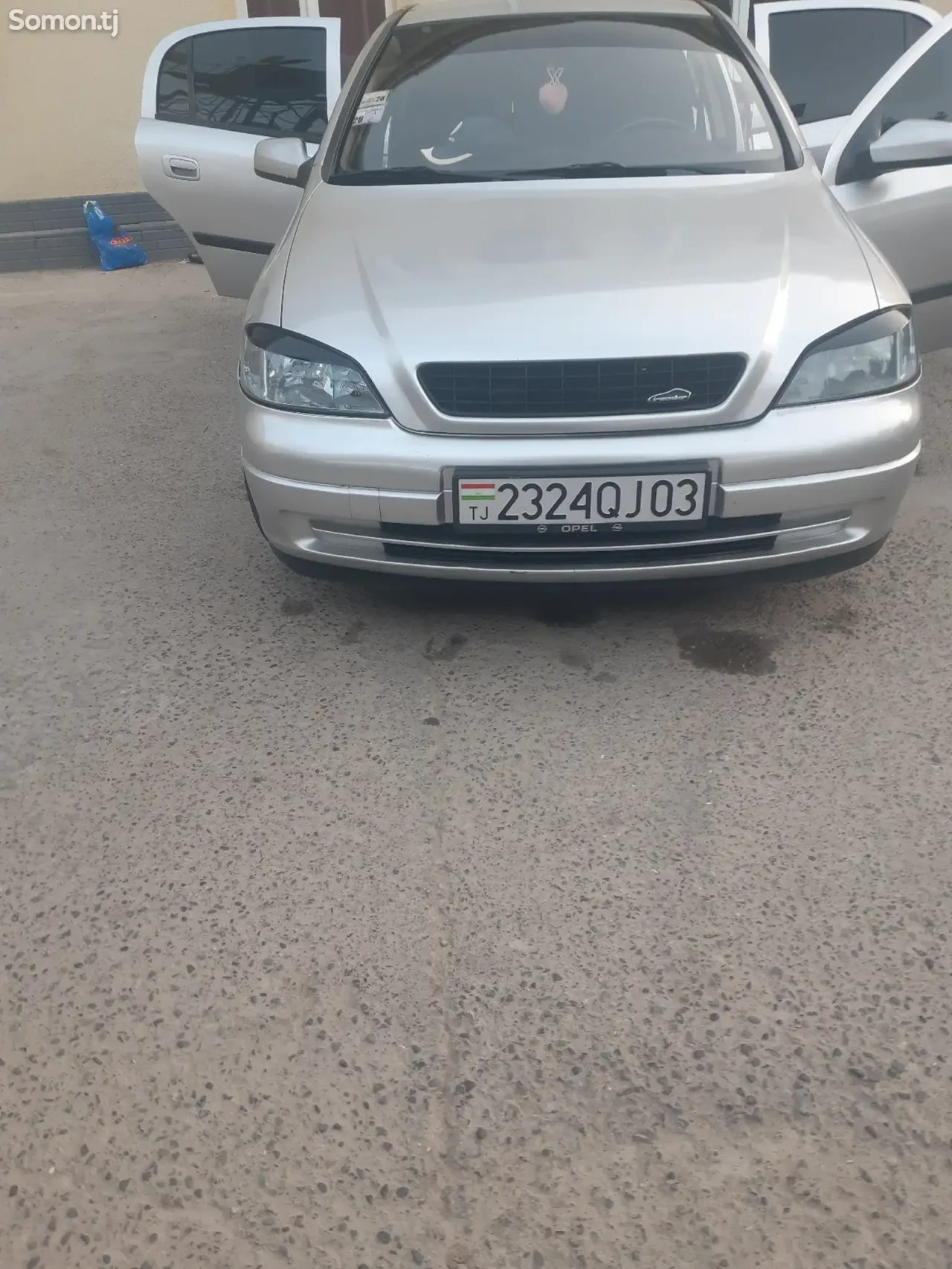 Opel Astra G 1999 · 1.6 MT