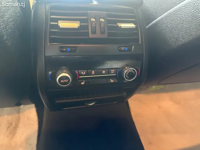 BMW 5 series 2016 · 2.0 AT