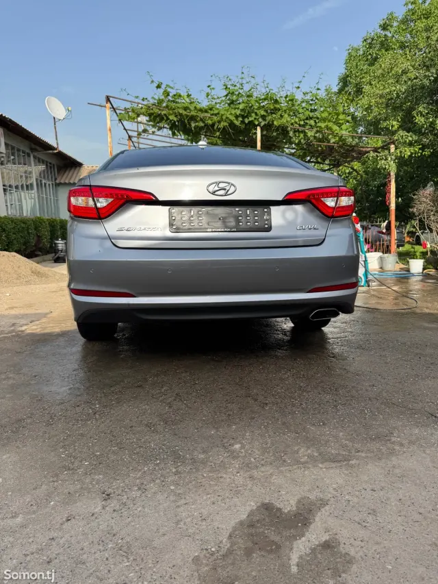 Hyundai Sonata 2015 · 2.0 AT
