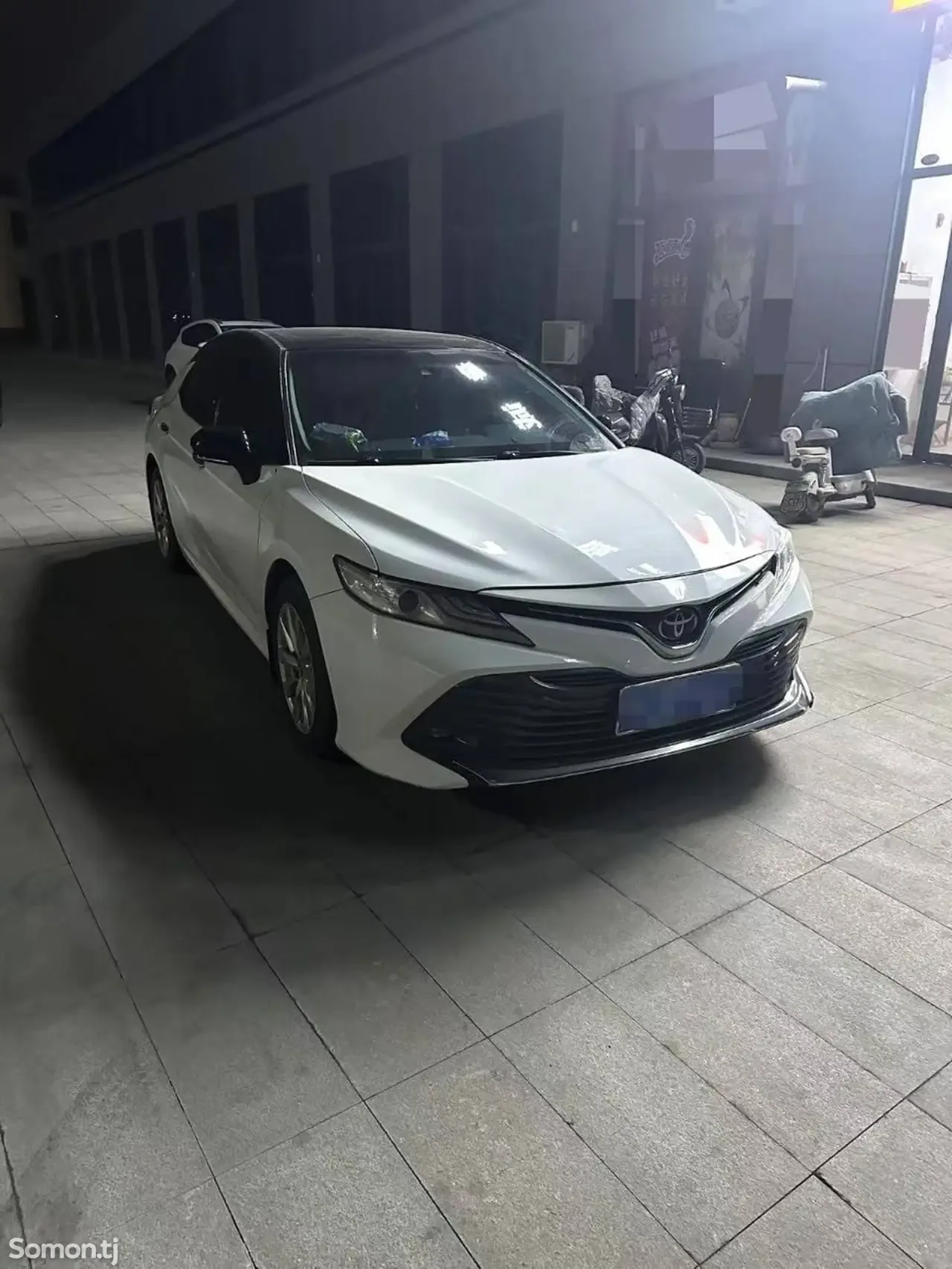 Toyota Camry 2019 · 2.0 AT