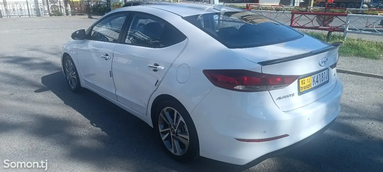 Hyundai Avante 2017 · 1.6 AT