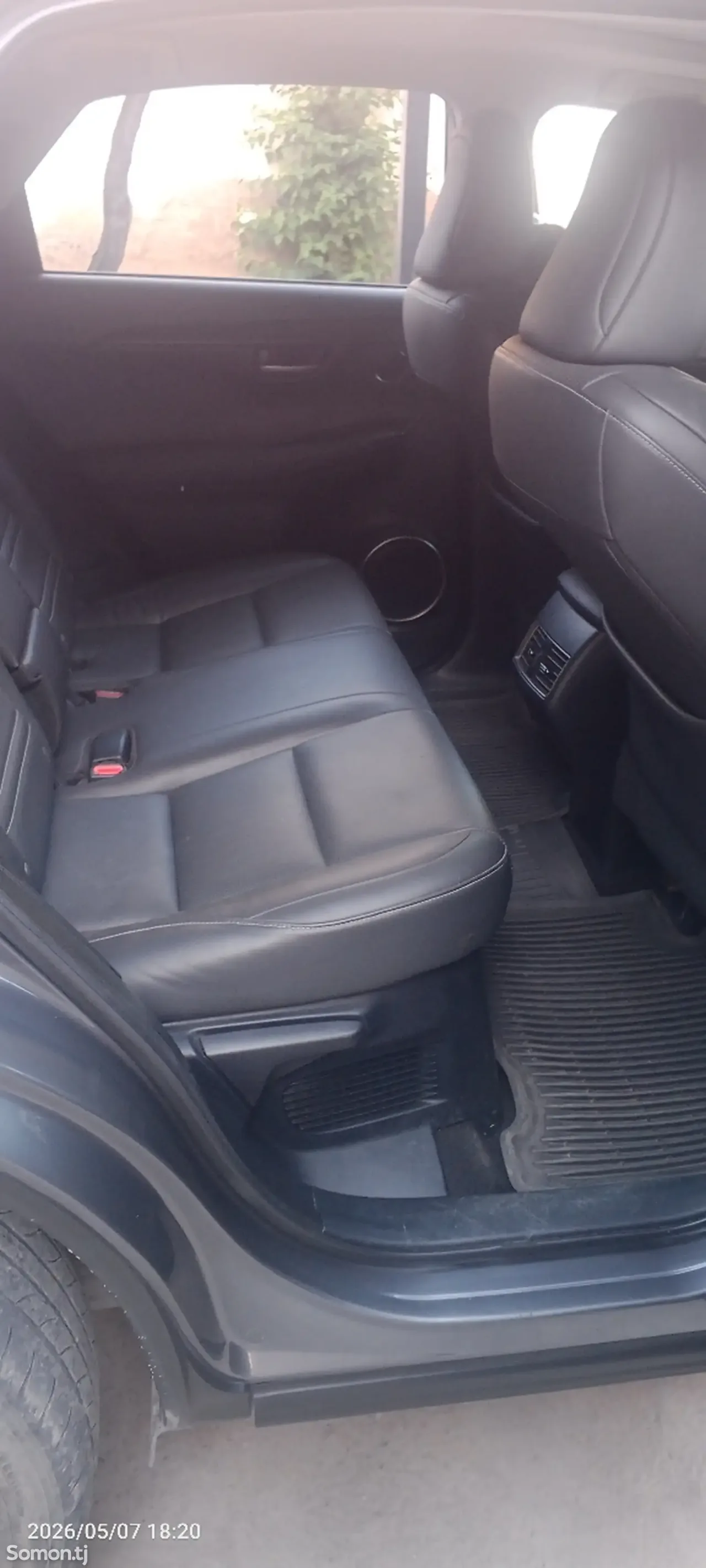 Lexus NX series 2015 · 2.0 AT