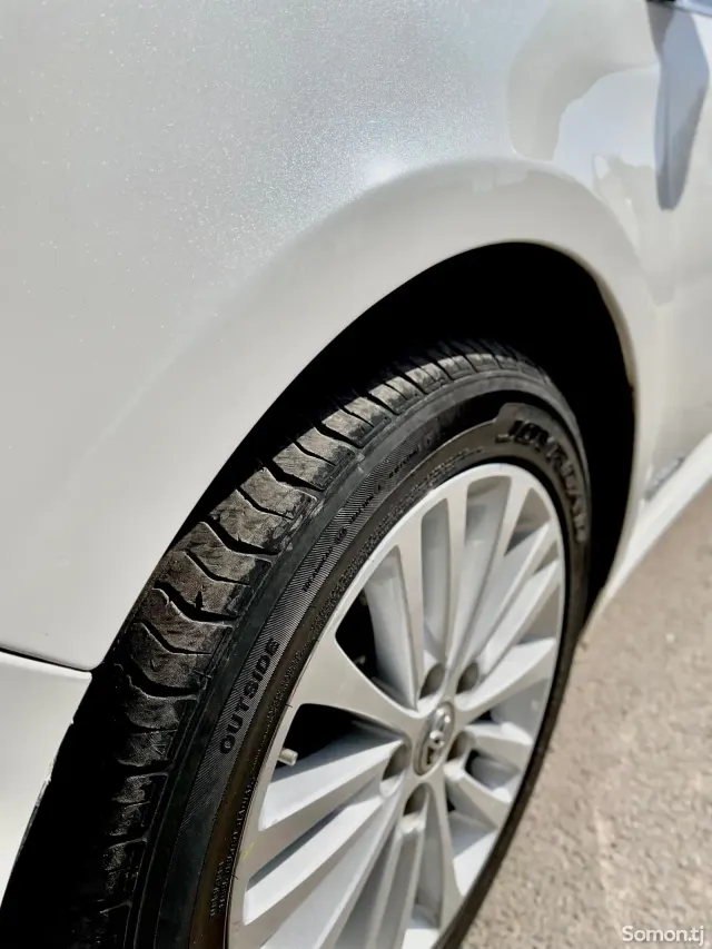 Toyota Avalon 2015 · 2.5 AT