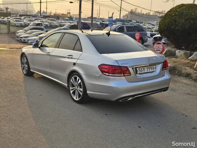 Mercedes-Benz E class 2015 · 2.5 AT