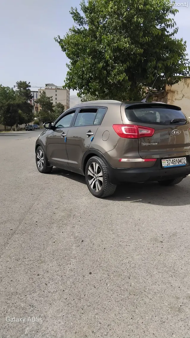 Kia Sportage 2011 · 2.0 AT